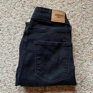 Levi’s Black High Rise Jeans